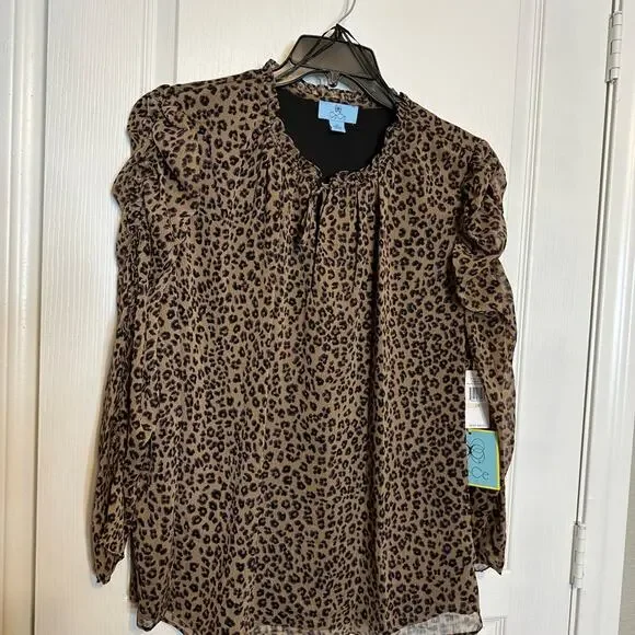 NWT Cece cheetah print blouse MSRP $89 - Picture 2 of 4